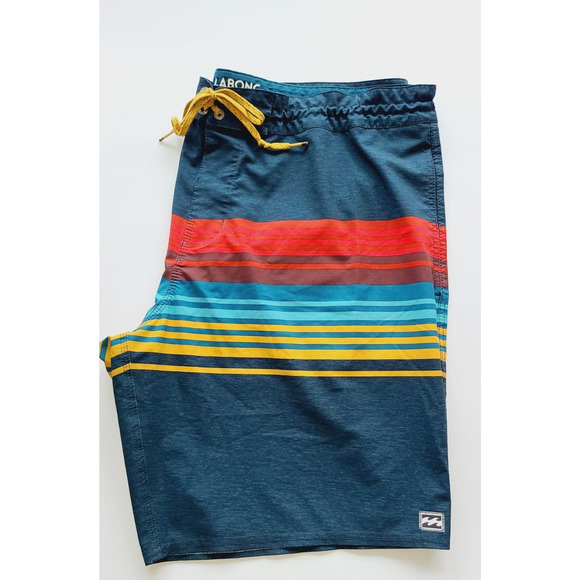 Billabong Boardshorts Shorts Size 38 - Picture 4 of 4